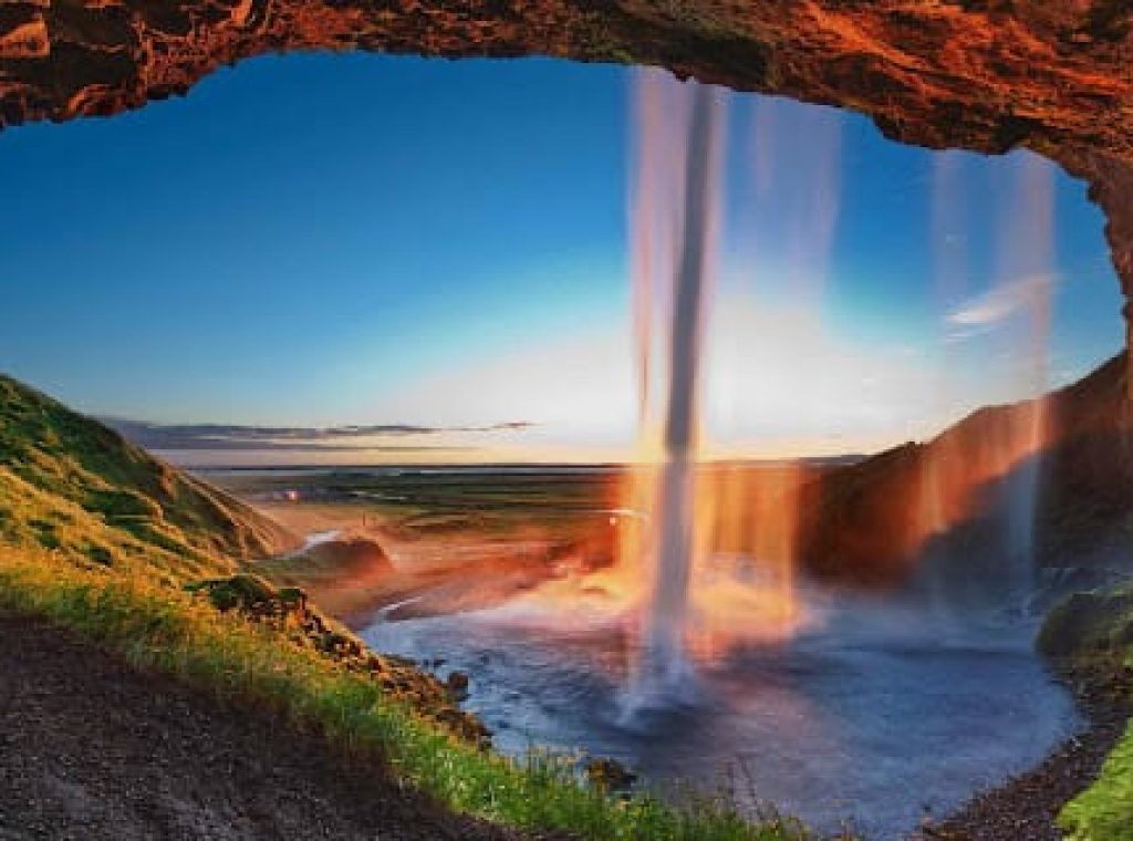 塞里雅蘭瀑布 Seljalandsfoss