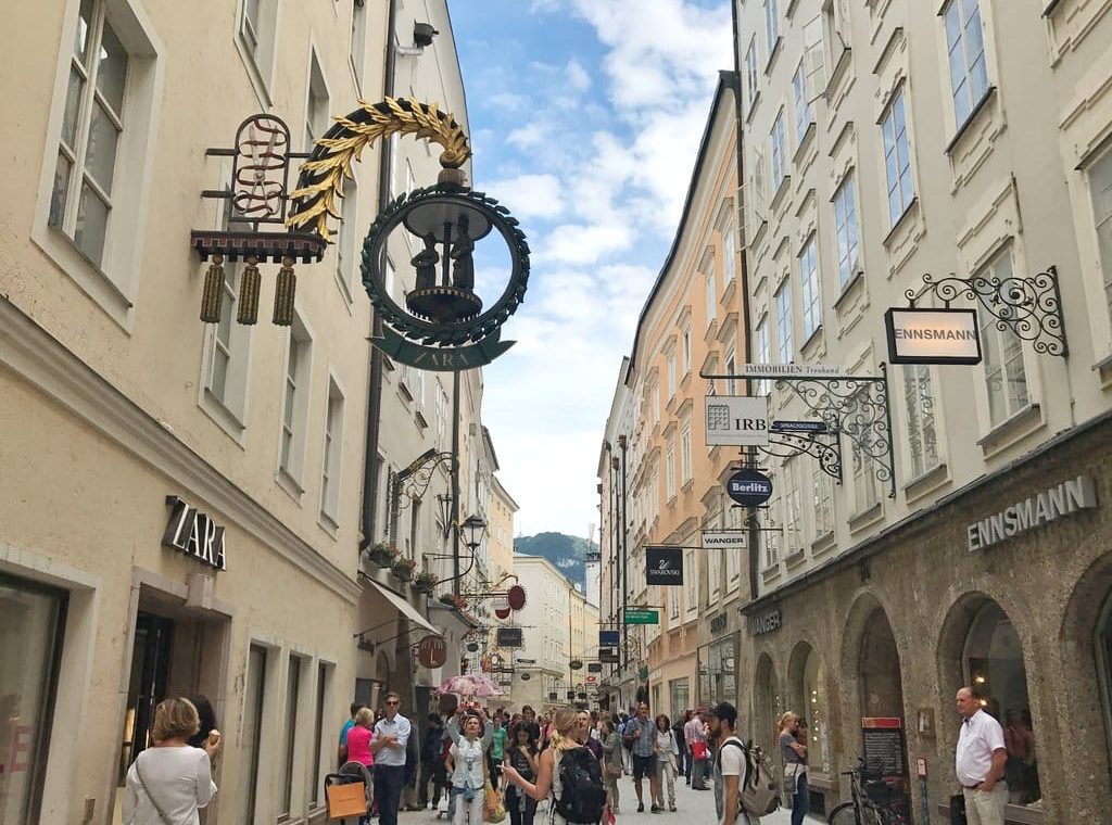 格特拉巷 Getreidegasse